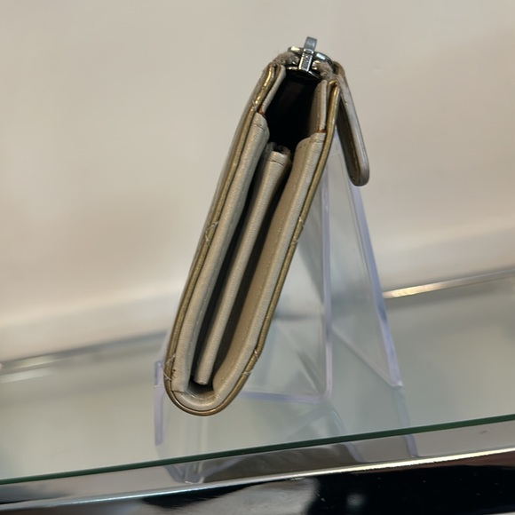 BLACK FRIDAY GIVEAWAY! Chanel Patent Leather Quilted Champagne Wallet - Picture 5 of 16